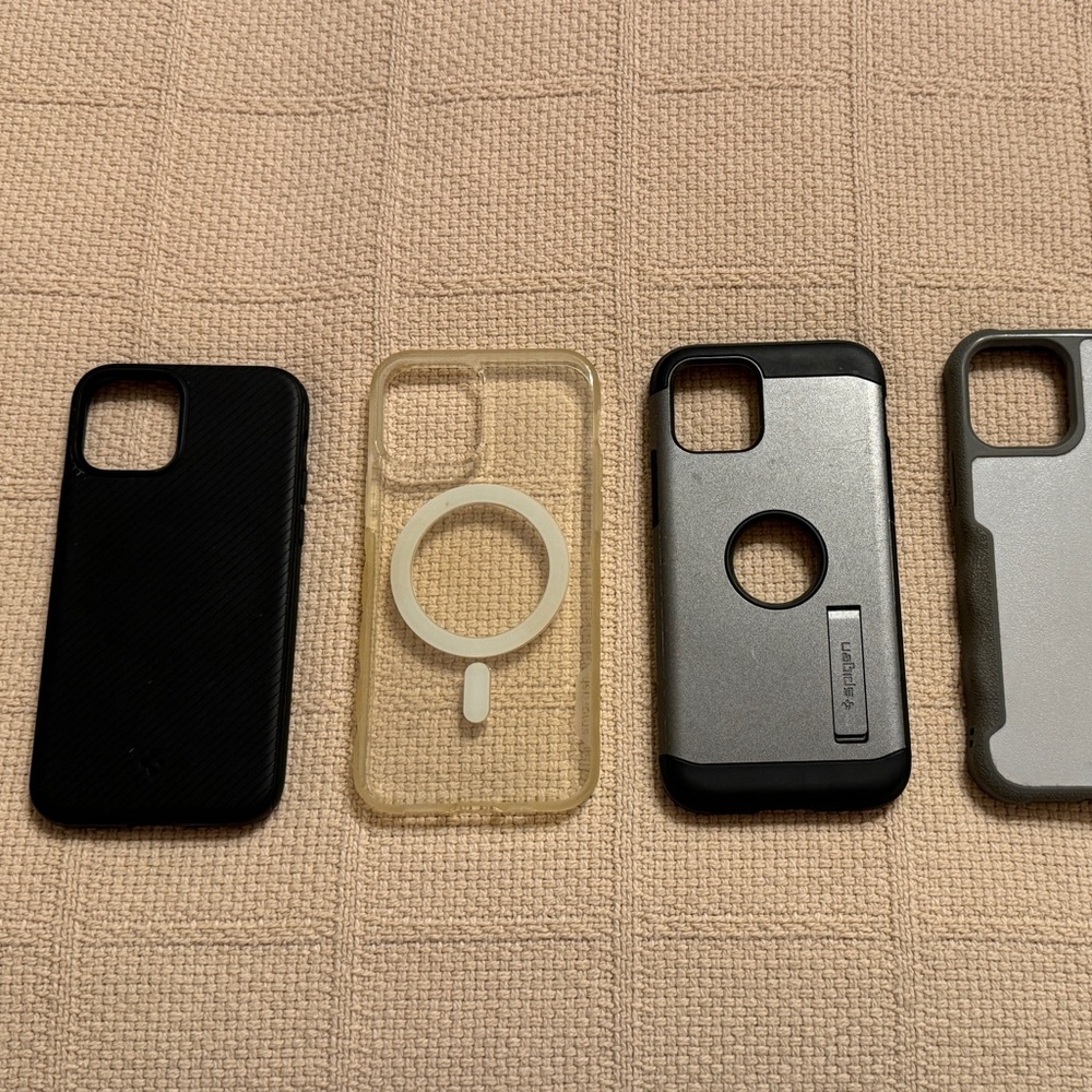Four iPhone 12/12 Pro Cases